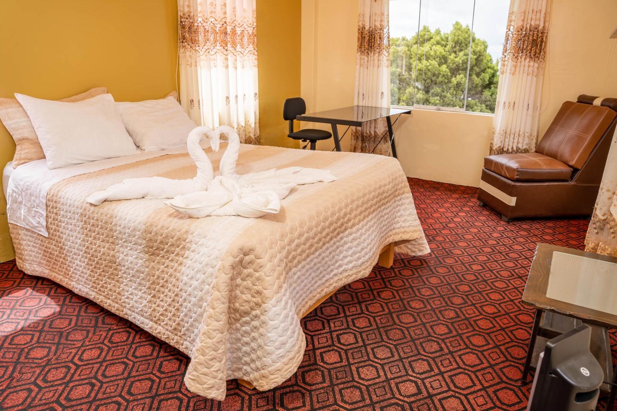 Hotel Summita Yunguyo Kültér fotó