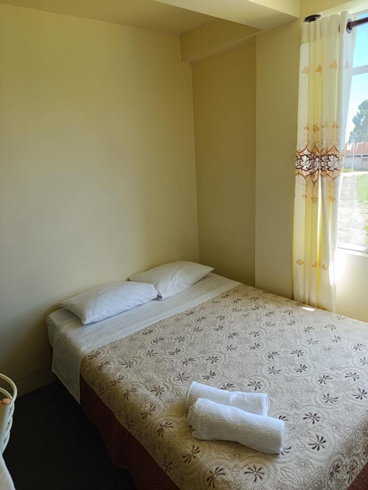 Hotel Summita Yunguyo Kültér fotó