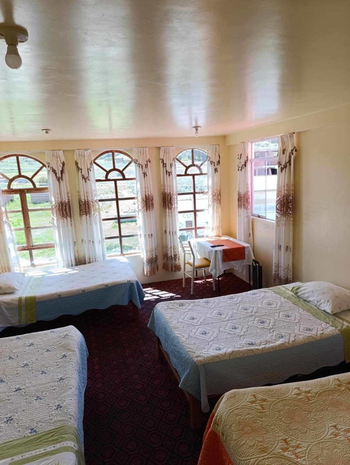 Hotel Summita Yunguyo Kültér fotó