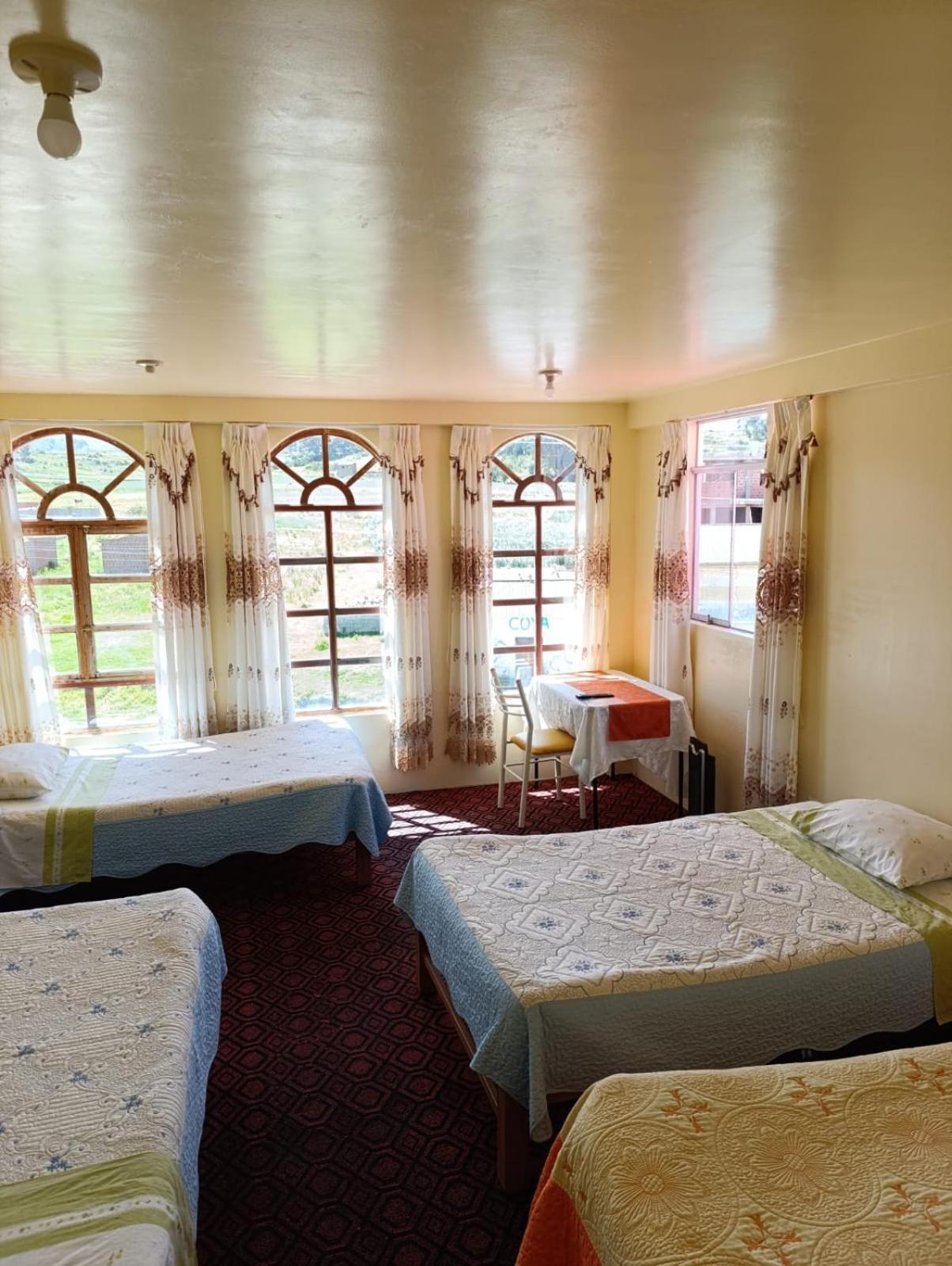 Hotel Summita Yunguyo Kültér fotó