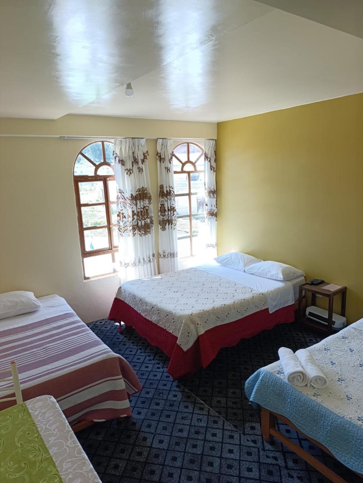 Hotel Summita Yunguyo Kültér fotó